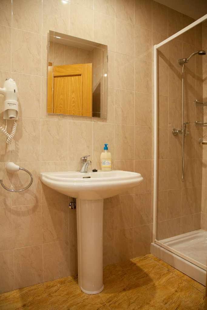 Cumbres De Los Picos Apartamento Los Abedules Poo  外观 照片